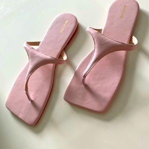 Pretty Little Things pink 90s inspire flip flips